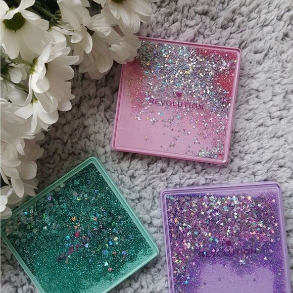 NIB Revolution Glitter Seeker Palette - Picture 9 of 15